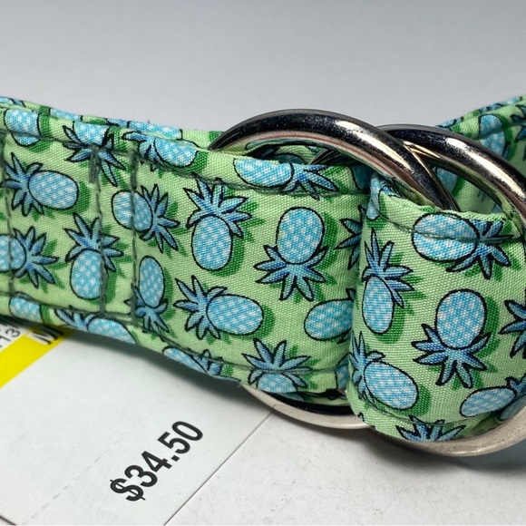 Vineyard Vines Green Blue Pineapple Textile Belt with Chromed Buckle NWT Sz Med - Picture 4 of 11